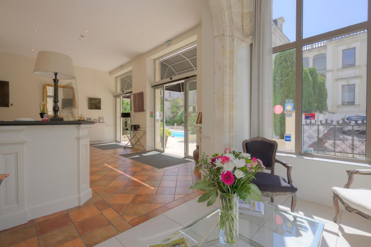 Hotel Le Renoir Sarlat-la-Canéda Exterior photo